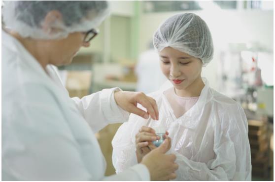 美沫艾莫尔双十二新品 张沫凡带来抗衰黑科技诚意之作