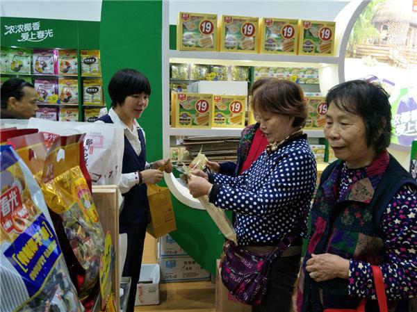 春光食品亮相海南冬交会 大品牌好口碑赢得市民游客纷纷“路转粉”