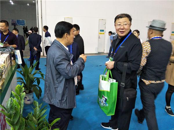 春光食品亮相海南冬交会 大品牌好口碑赢得市民游客纷纷“路转粉”