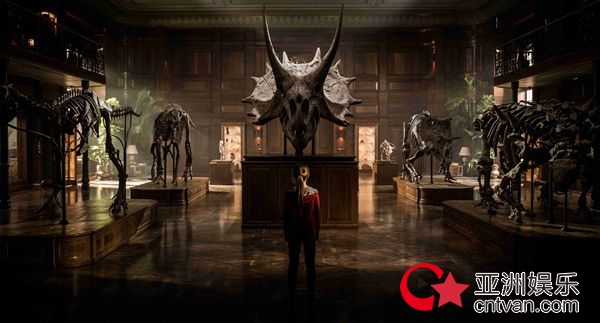 《侏罗纪世界2》发布制作特辑 特效加磅再掀“恐龙狂潮”