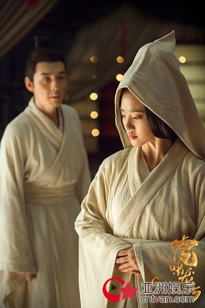 《独步天下》《虎啸龙吟》 唐艺昕双剧无缝接档