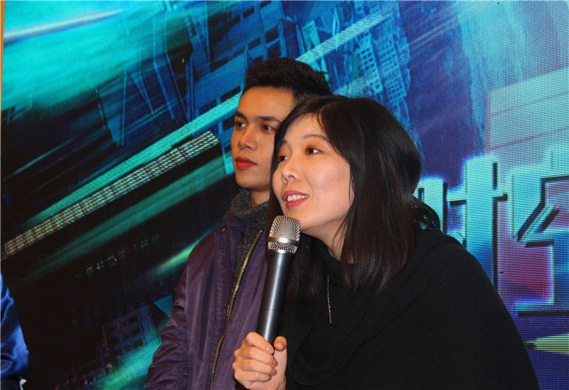 《时光偷渡少女》主演王晨高寒亮相郑州演绎别样青春！