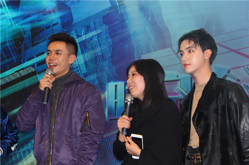 《时光偷渡少女》主演王晨高寒亮相郑州演绎别样青春！