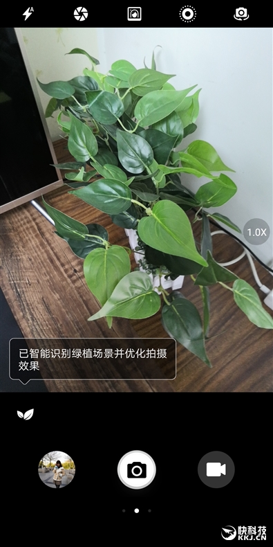 2699元！荣耀V10评测：充满AI的全面屏手机