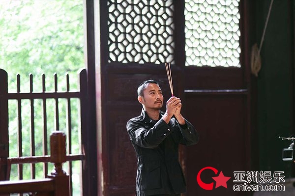 张涵予走进《心路》追寻本心 采茶叶做泥塑畅谈电影生涯