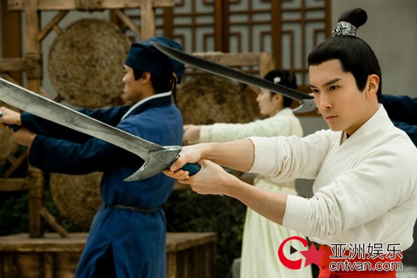 盛一伦《将军在上》演技圈粉郡王上阵一鸣惊人