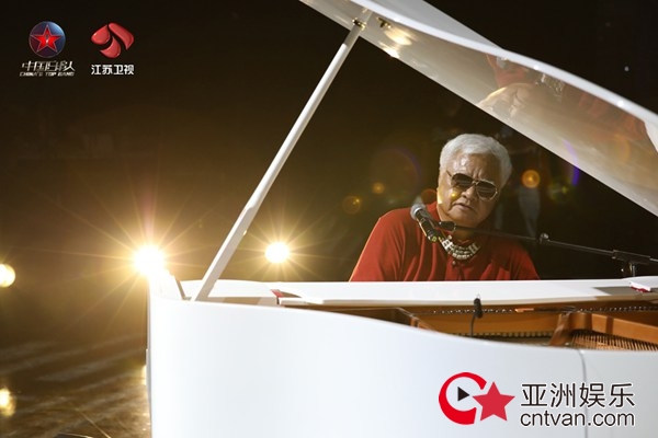 胡德夫今晚空降《中国乐队》台湾民谣教父带来一曲浓情现场