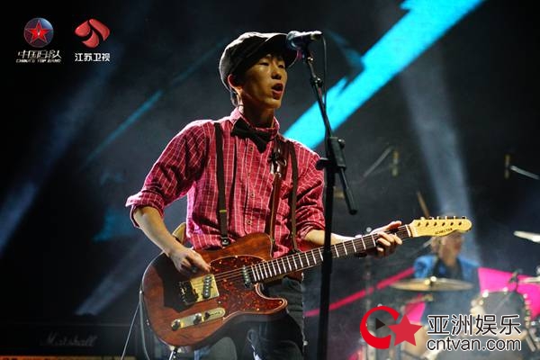 胡德夫今晚空降《中国乐队》台湾民谣教父带来一曲浓情现场