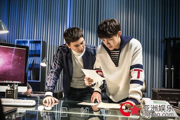 漫改剧《端脑》原声专辑上线 科幻电音点燃深冬热血