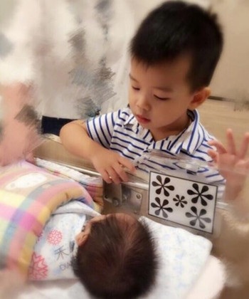 侯佩岑小儿子三进加护病房当场崩溃泪崩