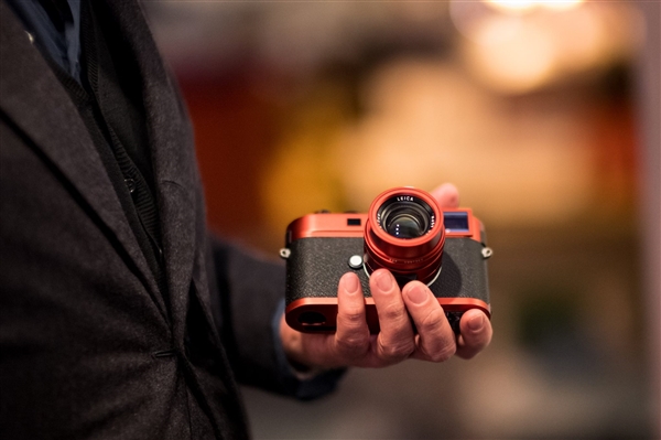 5万起步价！徕卡大红限量版MTyp262相机正式发布