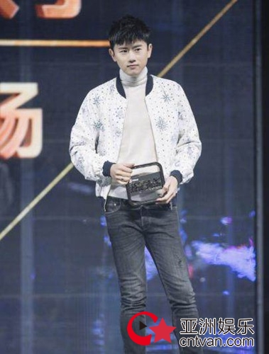 张杰谢谢很辛苦的娜娜 网友：狗粮吃到撑！