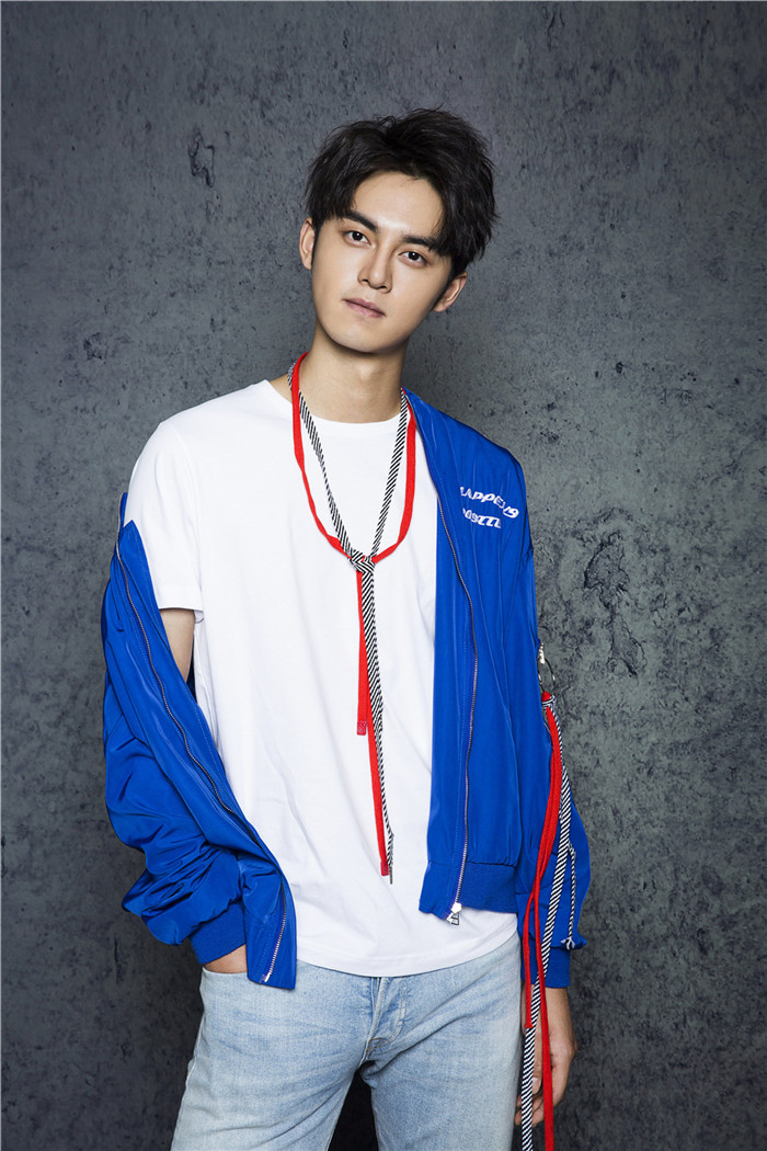 长腿美男谢彬彬生日写真曝光&nbsp;朝气十足！