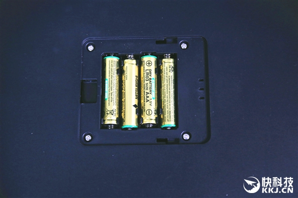 精准至0.1kg&nbsp;华为首款智能体脂秤开箱图赏