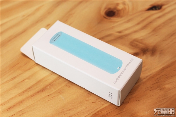 39.9元！紫米超迷你移动电源开箱图赏：3000mAh/口红大小