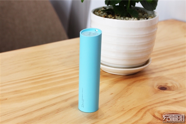 39.9元！紫米超迷你移动电源开箱图赏：3000mAh/口红大小