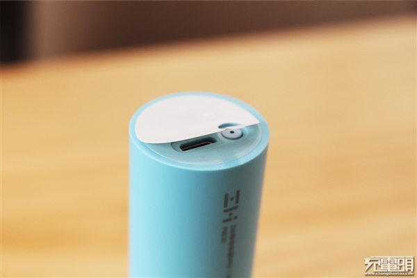 39.9元！紫米超迷你移动电源开箱图赏：3000mAh/口红大小
