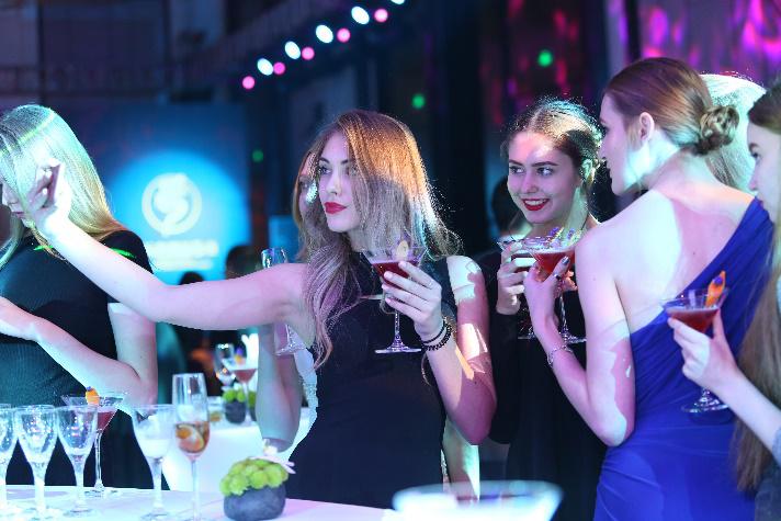 为荣耀而来!&nbsp;世界名酒相聚五粮液，共同成立“一带一路”国际名酒联盟！