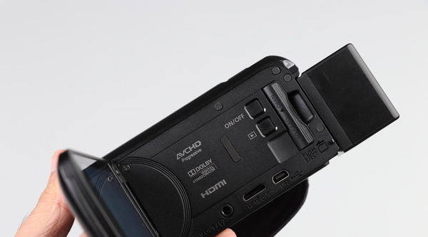 佳能LEGRIA&nbsp;HF&nbsp;R86：“在爱的记忆消失前，请记住我”