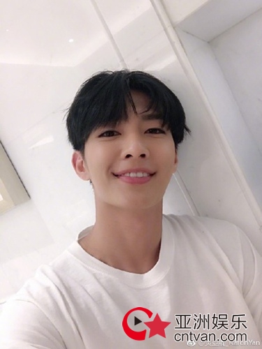 炎亚纶自曝曾有抑郁经历 靠意志力走出阴霾！