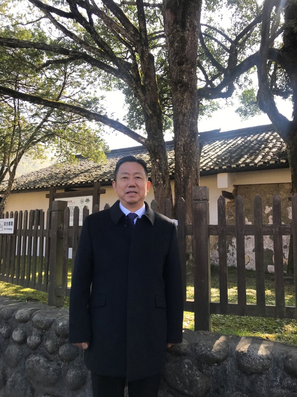 红豆集团党员瞻仰一大会址和井冈山陵园