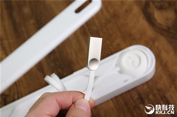 199元！Oclean SE青春版电动牙刷开箱图赏：包装即旅行盒