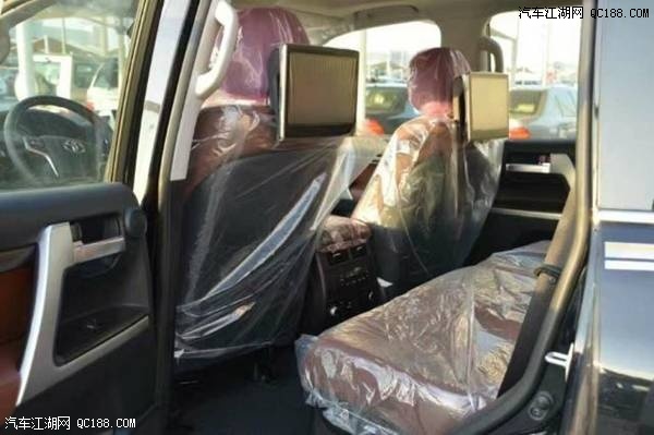 17款中东版丰田兰德酷路泽5700到店实拍