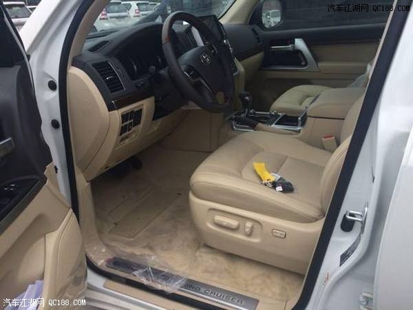 17款中东版丰田兰德酷路泽5700到店实拍