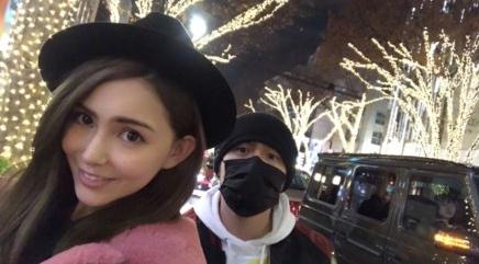 周杰伦昆凌晒照&nbsp;看极光庆结婚三周年