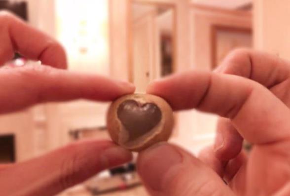 万万没想到，姚笛和男友这样秀恩爱