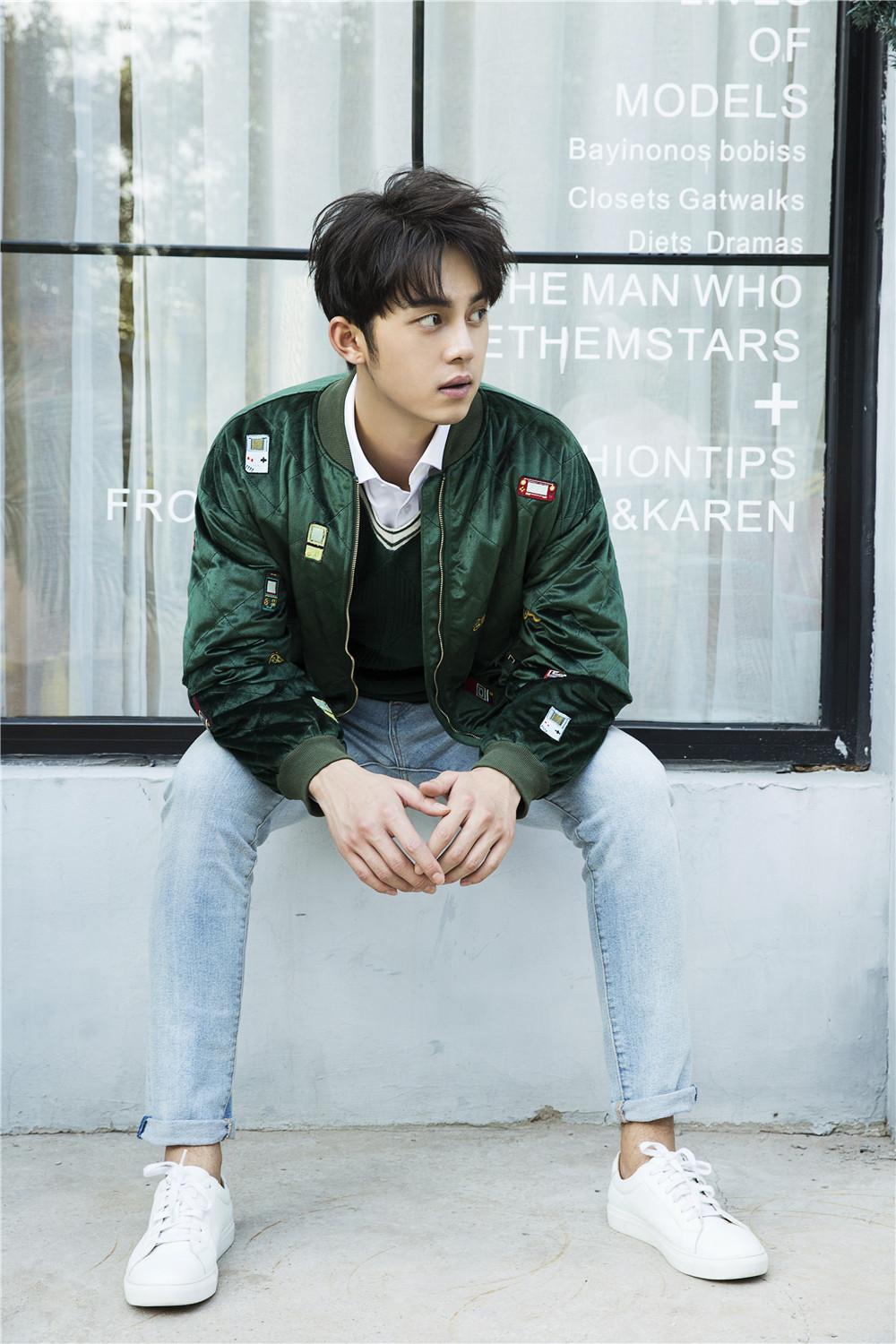 谢彬彬圣诞写真今日曝光&nbsp;长腿美少年施展青春活力