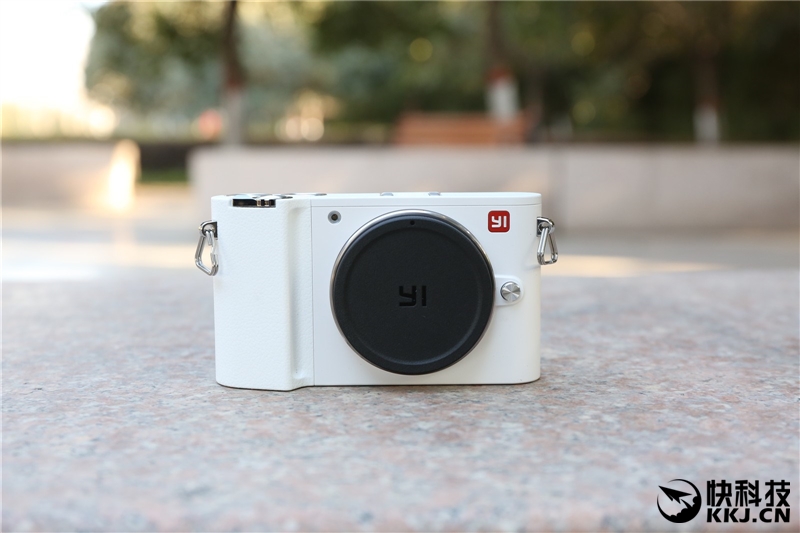 比肩索尼微单！小蚁微单初雪版评测：纯白如雪
