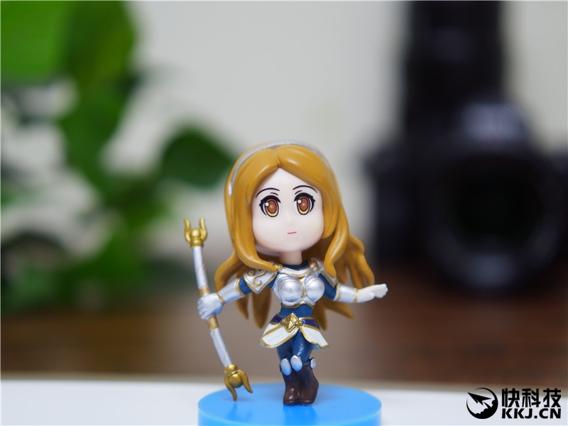 比肩索尼微单！小蚁微单初雪版评测：纯白如雪