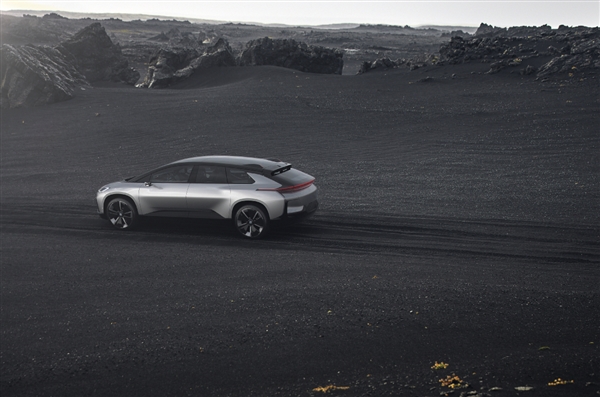 侯小强试驾FF91赞不绝口：曝贾跃亭妻子甘薇已在美国