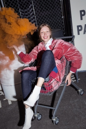 CRZ-FASHION 入冬的时髦装备,从丝绒点缀开始!