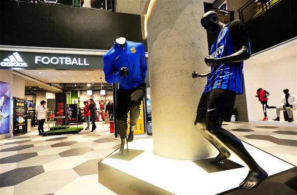 苏宁体育商茂旗舰店开业&nbsp;2018世界杯吉祥物首现南京