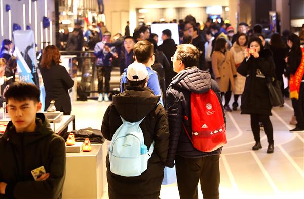 苏宁体育商茂旗舰店开业&nbsp;2018世界杯吉祥物首现南京