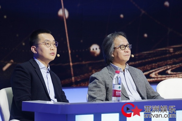 陶玉玲、孔维、辛芷蕾助阵《环球影迷大会》 竞技赛场秒变秀恩爱大会