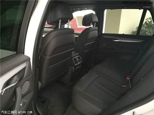 18款宝马X5白外黑内3.0T五座加规版价格