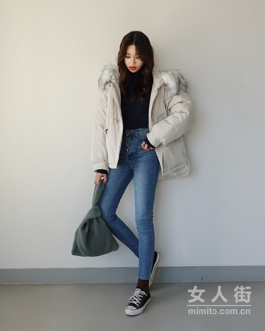 2018羽绒服流行趋势 短款羽绒服最显瘦
