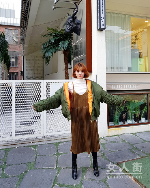 2018羽绒服流行趋势 短款羽绒服最显瘦