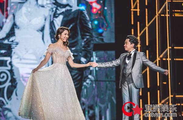 王祖蓝李亚男演绎唯美浪漫童话 杜丽莎歌剧演唱震撼登场