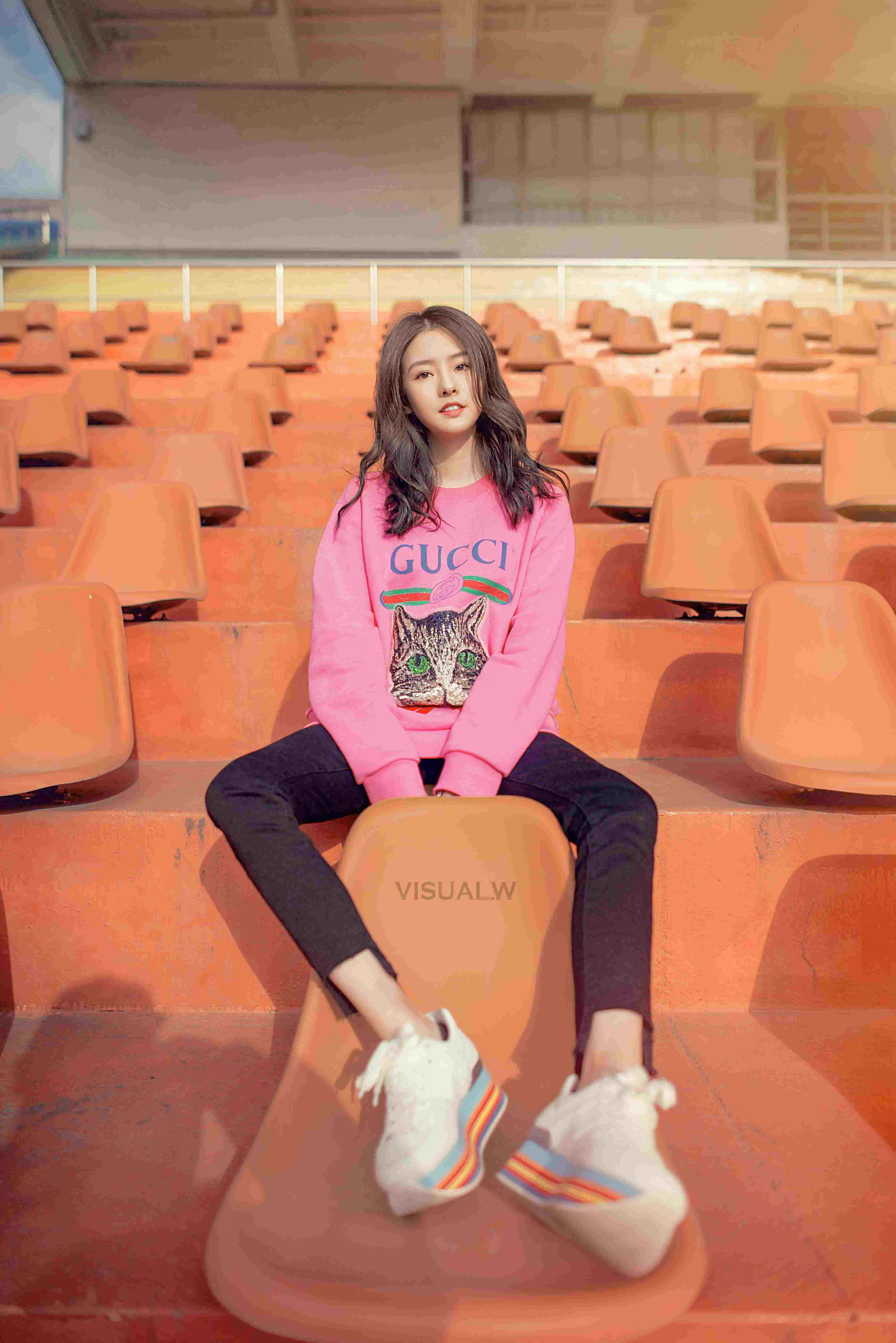 陈语安跨年晒照清新养眼 带你一秒快进到春天