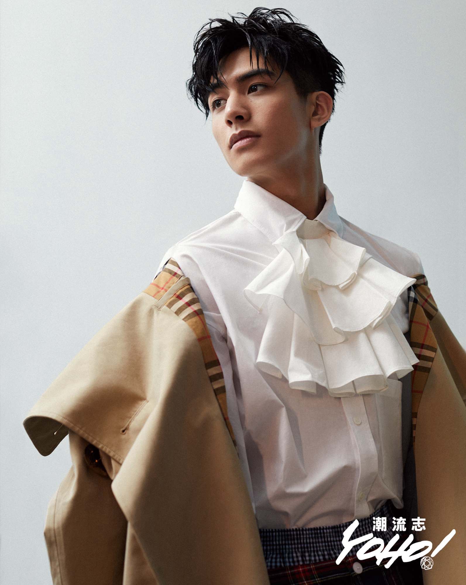 宋威龙再登开年封&nbsp;诠释不一样的“格纹时尚”