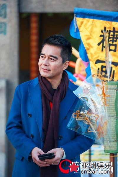 《陪读妈妈》首曝剧照 梅婷许亚军挑战全新角色