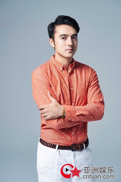 江珊回归话剧舞台 借《守岁》传达家的温暖