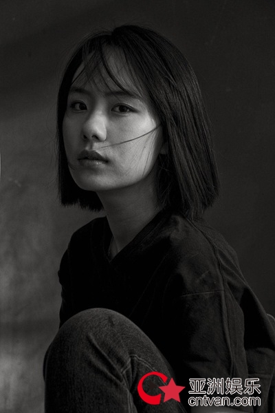 江珊回归话剧舞台 借《守岁》传达家的温暖