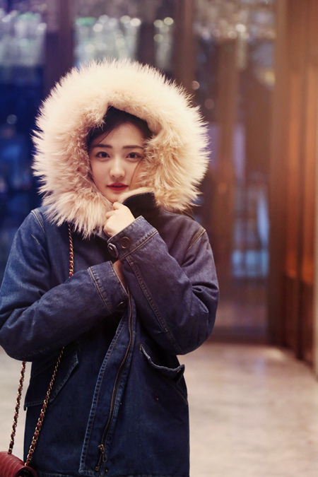 刘雯关晓彤都爱这一件 保暖又时髦的派克大衣怎么搭才好看