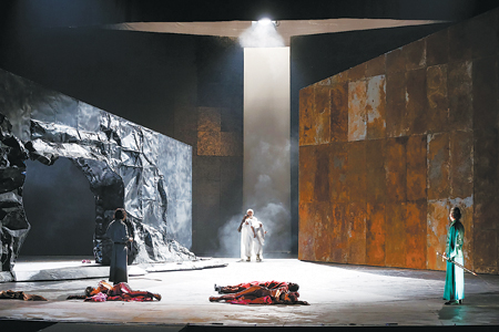 濮存昕领衔演绎《李尔王》