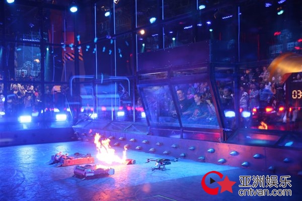 科技进军娱乐&nbsp;中国首档机器人格斗真人秀《铁甲雄心》高燃来袭